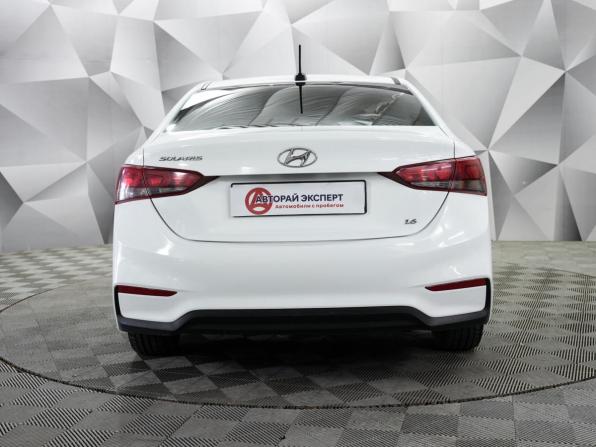 Hyundai Solaris II с пробегом 2017 года, цена 949 000 рублей, 181000 км, седан, Автокод Объявления