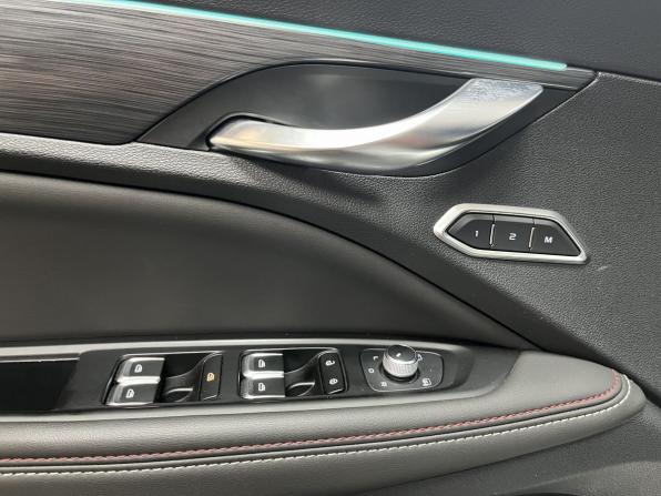 Geely Tugella I Рестайлинг с пробегом 2023 года, цена 3 050 000 рублей, 43836 км, внедорожник, Автокод Объявления