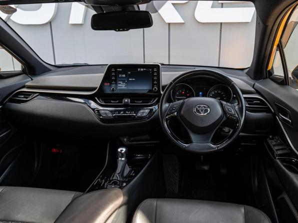 Toyota C-HR I Рестайлинг с пробегом 2019 года, цена 1 870 000 рублей, 84648 км, внедорожник, Автокод Объявления
