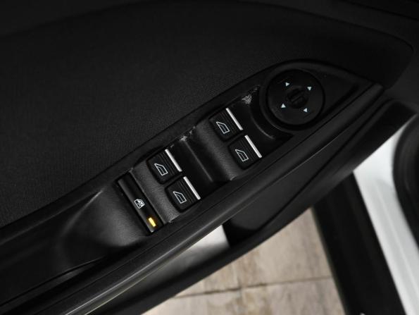 Ford Focus III Рестайлинг с пробегом 2019 года, цена 1 190 000 рублей, 125888 км, универсал, Автокод Объявления