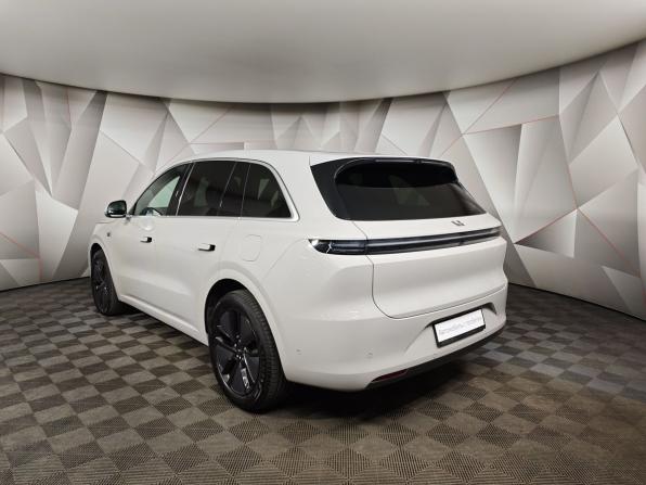 Li Auto (Lixiang) L6 с пробегом 2025 года, цена 5 655 000 рублей, 30700 км, внедорожник, Автокод Объявления