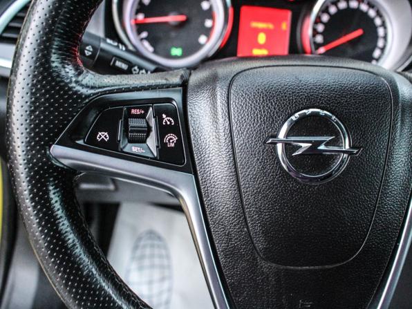Opel Astra J Рестайлинг с пробегом 2012 года, цена 856 000 рублей, 154995 км, хэтчбек, Автокод Объявления