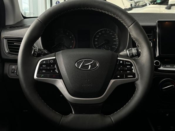 Hyundai Solaris II Рестайлинг с пробегом 2021 года, цена 1 612 000 рублей, 66294 км, седан, Автокод Объявления