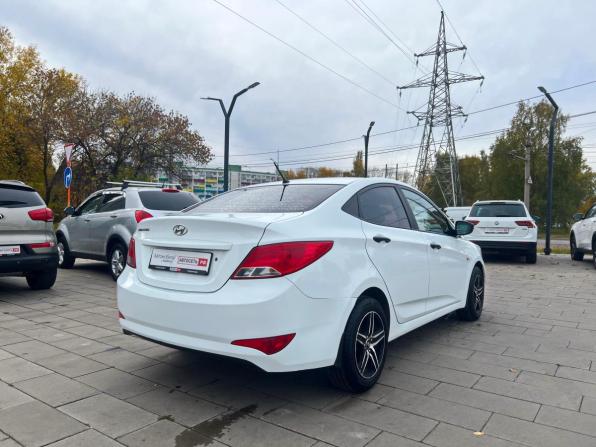 Hyundai Solaris I Рестайлинг с пробегом 2016 года, цена 960 000 рублей, 161704 км, седан, Автокод Объявления