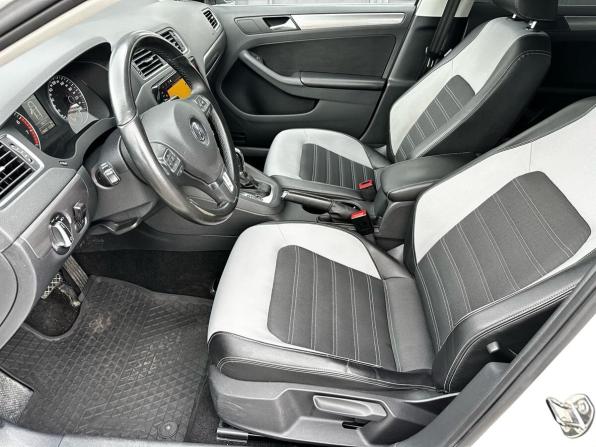 Volkswagen Jetta VI с пробегом 2013 года, цена 1 050 000 рублей, 119047 км, седан, Автокод Объявления