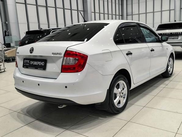 Skoda Rapid I с пробегом 2016 года, цена 1 080 000 рублей, 89386 км, лифтбек, Автокод Объявления
