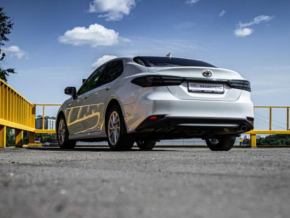 Toyota Camry VIII (XV70) Рестайлинг с пробегом 2021 года, цена 2 960 000 рублей, 56160 км, седан, Автокод Объявления