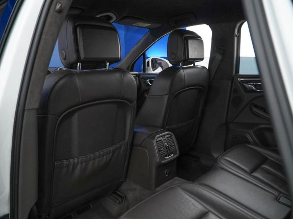 Porsche Macan I с пробегом 2015 года, цена 2 749 088 рублей, 204904 км, внедорожник, Автокод Объявления