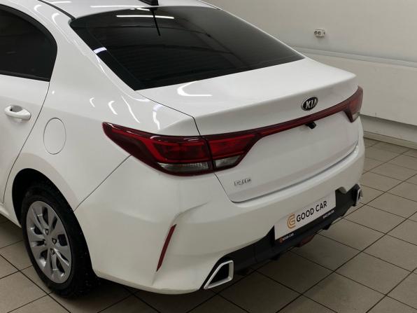 Kia Rio IV Рестайлинг с пробегом 2021 года, цена 1 555 000 рублей, 96907 км, седан, Автокод Объявления