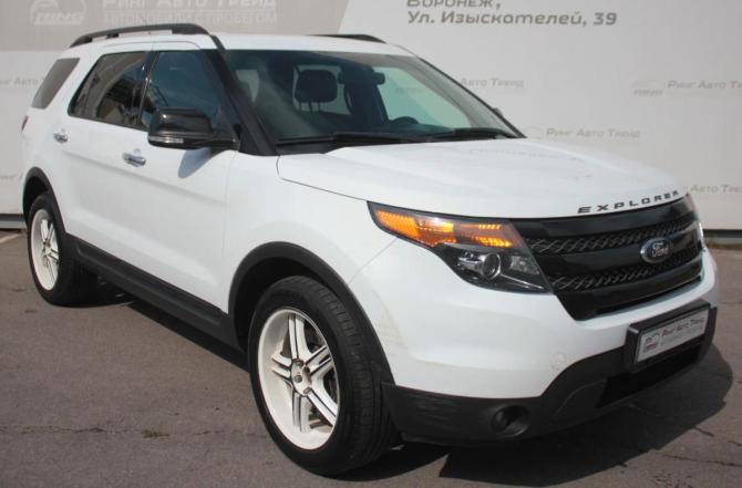 Ford Explorer V с пробегом 2015 года, цена 1 630 000 рублей, 250000 км, внедорожник, Автокод Объявления