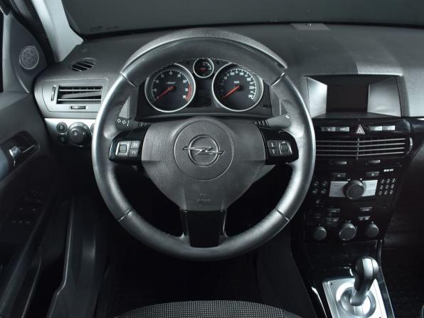 Opel Astra H Рестайлинг с пробегом 2011 года, цена 714 995 рублей, 83557 км, хэтчбек, Автокод Объявления