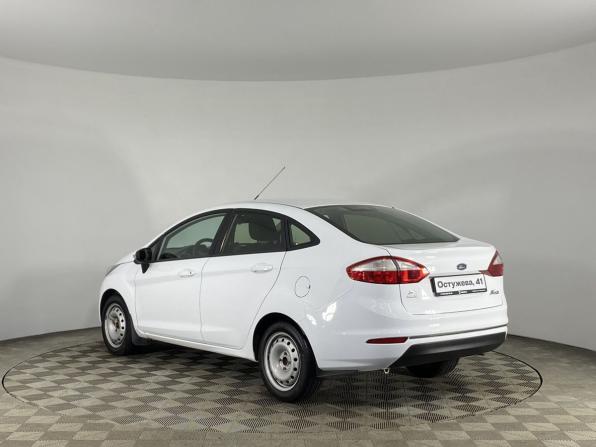 Ford Fiesta Mk6 Рестайлинг с пробегом 2016 года, цена 850 000 рублей, 93061 км, седан, Автокод Объявления