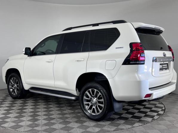 Toyota Land Cruiser Prado 150 Series Рестайлинг 2 с пробегом 2018 года, цена 4 980 000 рублей, 170500 км, внедорожник, Автокод Объявления