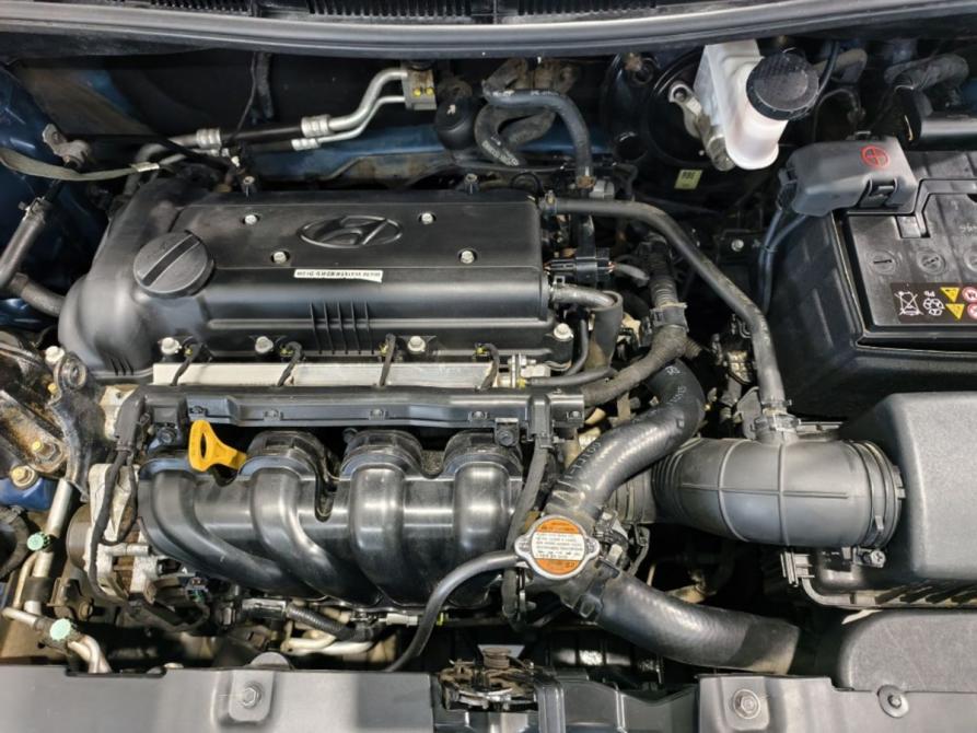 Hyundai Solaris I Курск  - изображение 19