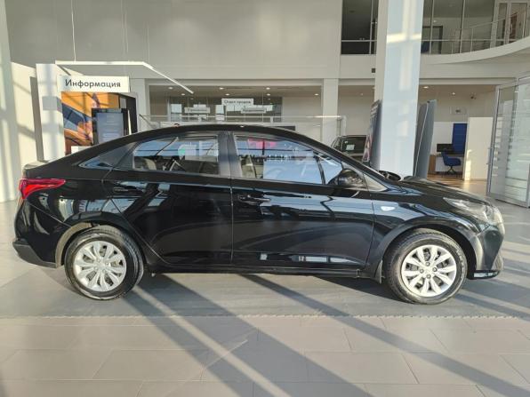 Hyundai Solaris II Рестайлинг с пробегом 2021 года, цена 1 764 000 рублей, 21034 км, седан, Автокод Объявления