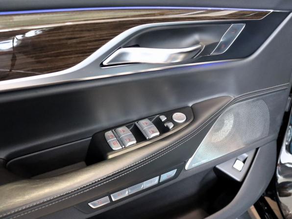 BMW 7 серии VI (G11/G12) с пробегом 2016 года, цена 3 900 000 рублей, 92075 км, седан, Автокод Объявления