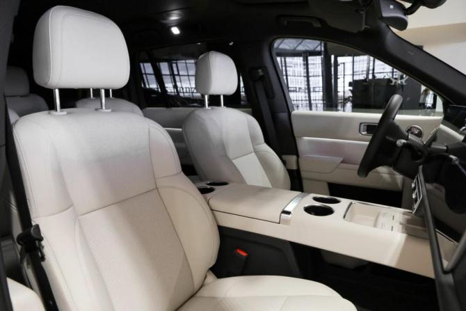 Новый Li Auto (Lixiang) L9 I Рестайлинг 2025 года, цена 12 228 695 рублей, внедорожник, Автокод Объявления