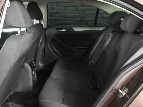 Volkswagen Jetta VI Рестайлинг с пробегом 2015 года, цена 995 000 рублей, 244112 км, седан, Автокод Объявления