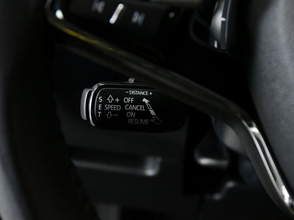 Skoda Karoq I с пробегом 2021 года, цена 2 337 000 рублей, 75000 км, внедорожник, Автокод Объявления