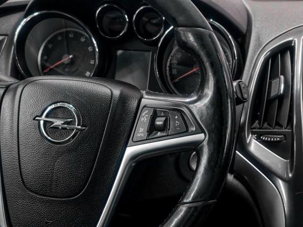 Opel Astra J с пробегом 2010 года, цена 879 900 рублей, 225298 км, хэтчбек, Автокод Объявления
