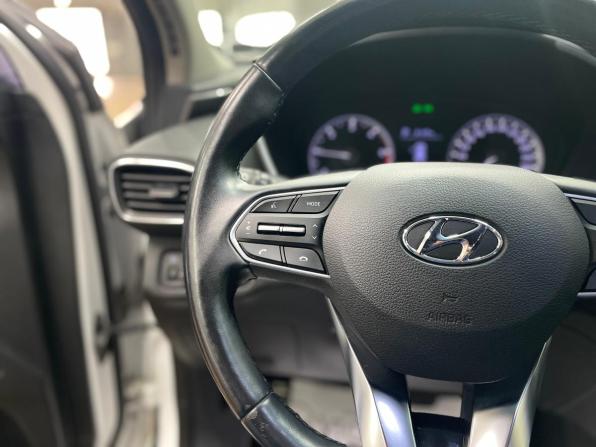 Hyundai Santa Fe IV с пробегом 2018 года, цена 2 790 000 рублей, 113651 км, внедорожник, Автокод Объявления