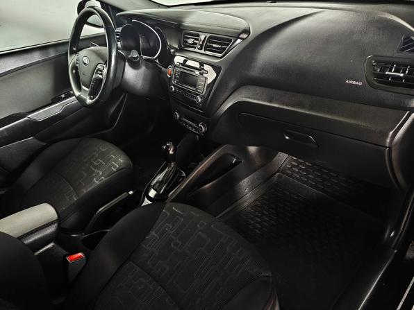 Kia Rio III Рестайлинг с пробегом 2016 года, цена 1 197 000 рублей, 95660 км, седан, Автокод Объявления
