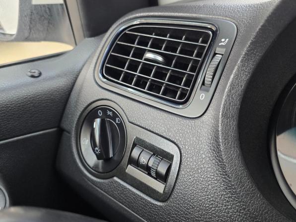 Volkswagen Polo V с пробегом 2012 года, цена 849 000 рублей, 185123 км, седан, Автокод Объявления