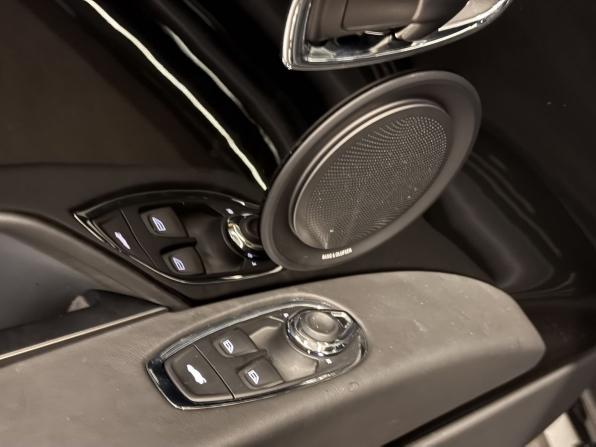 Aston Martin DB11 I с пробегом 2017 года, цена 18 200 000 рублей, 5188 км, купе, Автокод Объявления