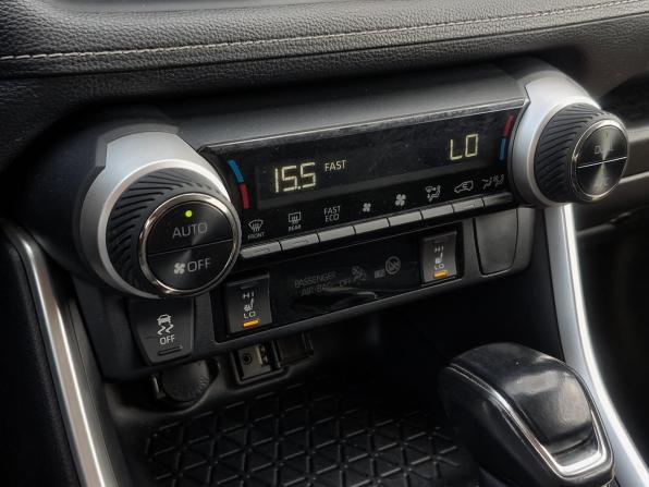 Toyota RAV4 V (XA50) с пробегом 2020 года, цена 3 067 000 рублей, 161938 км, внедорожник, Автокод Объявления