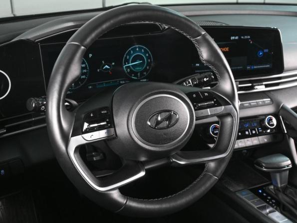 Hyundai Elantra VII (CN7) с пробегом 2021 года, цена 2 199 000 рублей, 80888 км, седан, Автокод Объявления