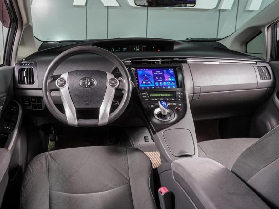 Toyota Prius III (XW30) Воронеж  - изображение 6