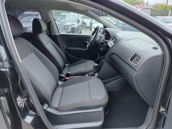 Volkswagen Polo V Рестайлинг с пробегом 2017 года, цена 1 172 000 рублей, 133541 км, седан, Автокод Объявления