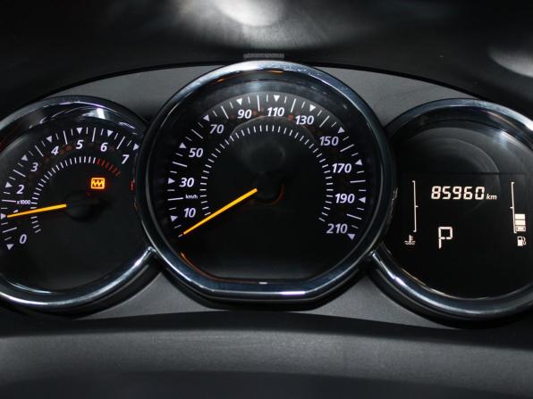 Renault Logan II Рестайлинг с пробегом 2022 года, цена 1 359 900 рублей, 85960 км, седан, Автокод Объявления