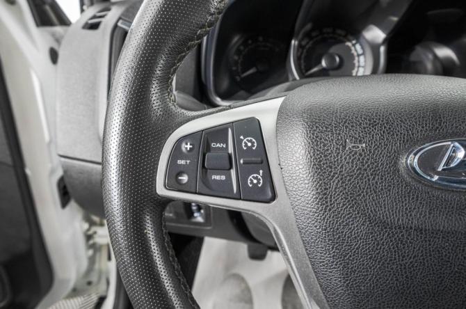 Lada (ВАЗ) XRAY I с пробегом 2018 года, цена 949 000 рублей, 65000 км, хэтчбек, Автокод Объявления