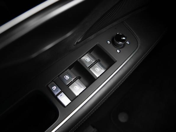 Audi A8 IV (D5) с пробегом 2018 года, цена 4 750 000 рублей, 128204 км, седан, Автокод Объявления