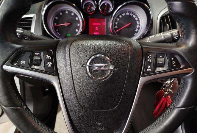 Opel Astra J Рестайлинг с пробегом 2012 года, цена 740 000 рублей, 172771 км, универсал, Автокод Объявления