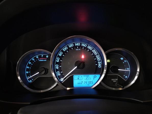 Toyota Corolla XI (E160 E170 E180) с пробегом 2014 года, цена 870 000 рублей, 214185 км, седан, Автокод Объявления