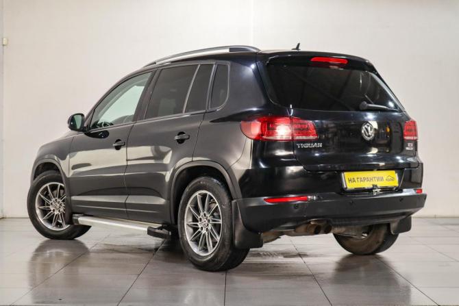 Volkswagen Tiguan I Рестайлинг с пробегом 2016 года, цена 1 819 000 рублей, 137000 км, внедорожник, Автокод Объявления