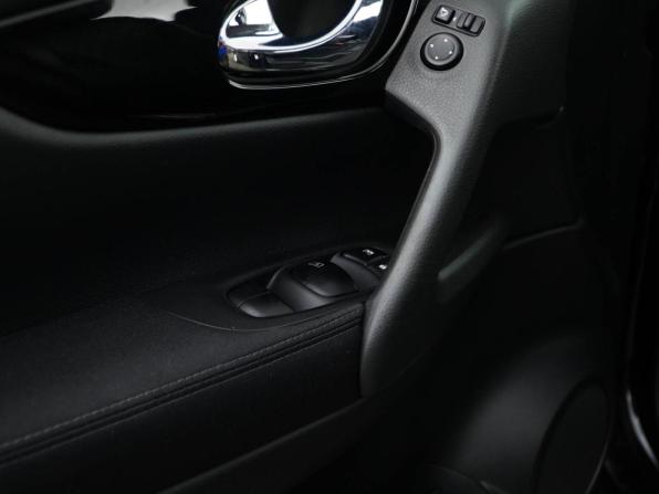 Nissan Qashqai II с пробегом 2018 года, цена 1 968 055 рублей, 51248 км, внедорожник, Автокод Объявления