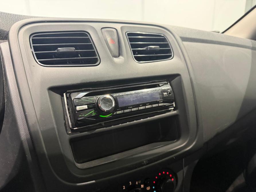 Renault Logan II Самара  - изображение 8