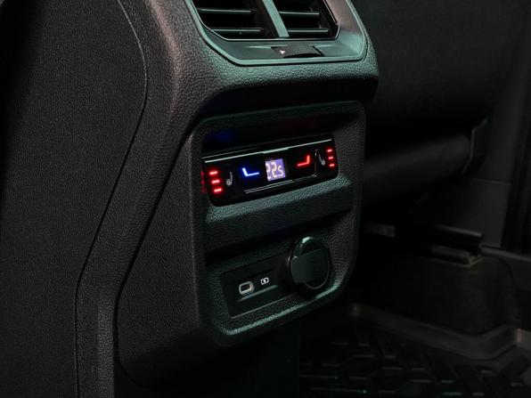 Volkswagen Tiguan II Рестайлинг с пробегом 2021 года, цена 3 152 200 рублей, 81708 км, внедорожник, Автокод Объявления