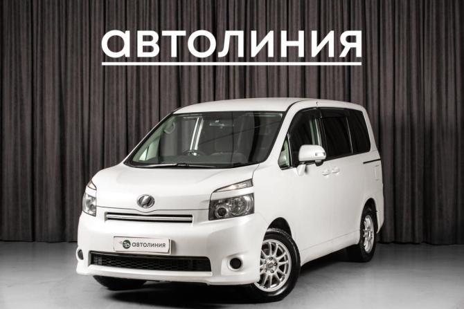 Toyota Voxy II (R70) с пробегом 2007 года, цена 1 098 000 рублей, 234000 км, минивэн, Автокод Объявления