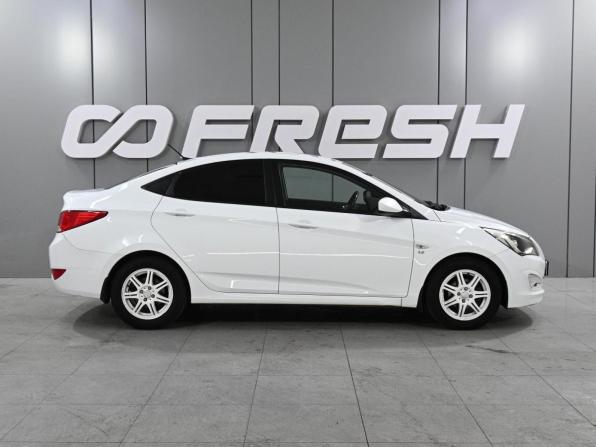 Hyundai Solaris I Рестайлинг с пробегом 2015 года, цена 959 000 рублей, 157132 км, седан, Автокод Объявления