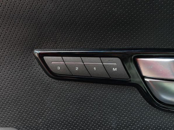 Land Rover Range Rover Evoque I с пробегом 2015 года, цена 1 649 000 рублей, 211266 км, внедорожник, Автокод Объявления