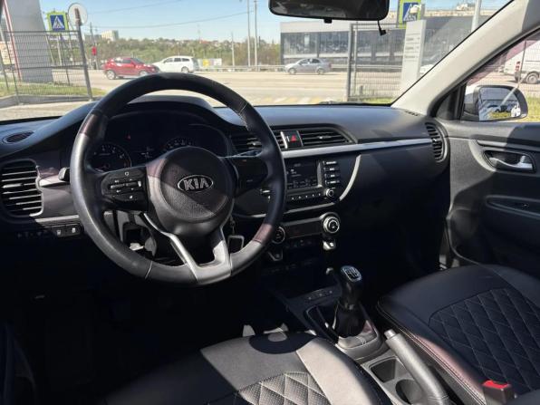 Kia Rio IV с пробегом 2018 года, цена 1 450 000 рублей, 83411 км, хэтчбек, Автокод Объявления