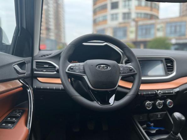 Lada (ВАЗ) Vesta I Рестайлинг (NG) с пробегом 2024 года, цена 1 350 000 рублей, 47246 км, седан, Автокод Объявления