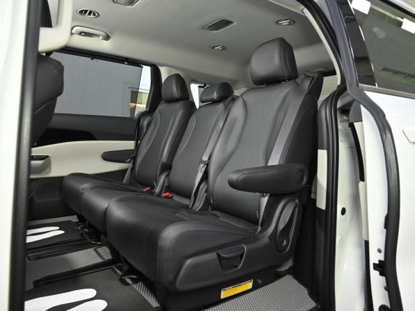 Kia Carnival IV с пробегом 2021 года, цена 3 049 000 рублей, 131000 км, минивэн, Автокод Объявления