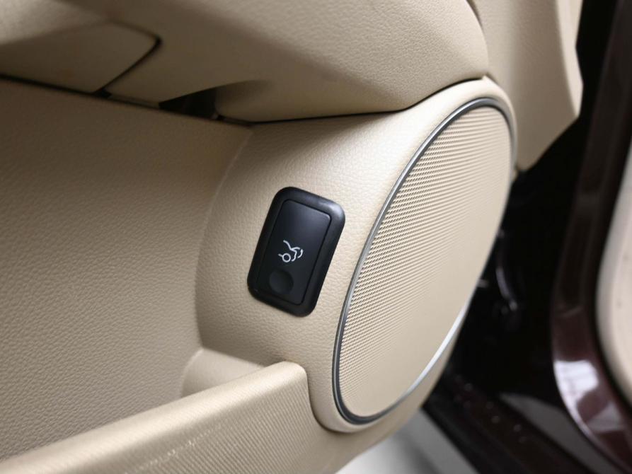 Mercedes-Benz C-Класс III (W204) Рестайлинг Ростов-на-Дону  - изображение 25