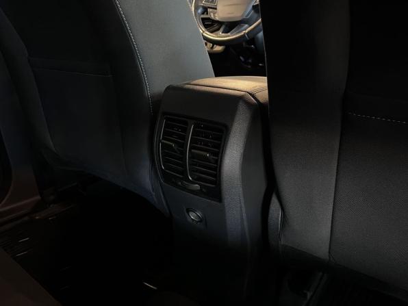 Ford Kuga II Рестайлинг с пробегом 2018 года, цена 1 650 000 рублей, 76500 км, внедорожник, Автокод Объявления