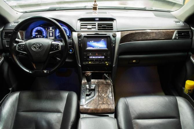 Toyota Camry VII (XV50) Рестайлинг с пробегом 2015 года, цена 1 829 000 рублей, 150998 км, седан, Автокод Объявления